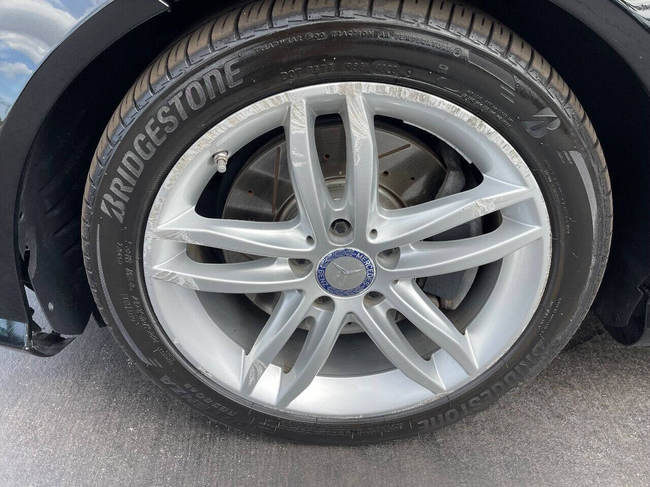 2014 Mercedes-Benz C-Class Sedan - $16,900