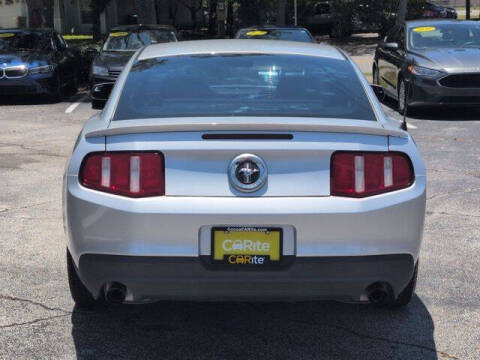 2012 Ford Mustang V6