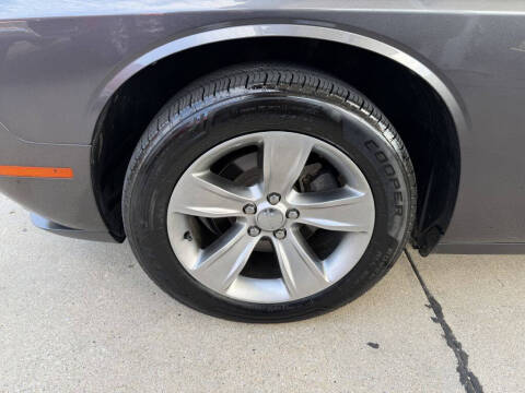 2016 Dodge Challenger SXT