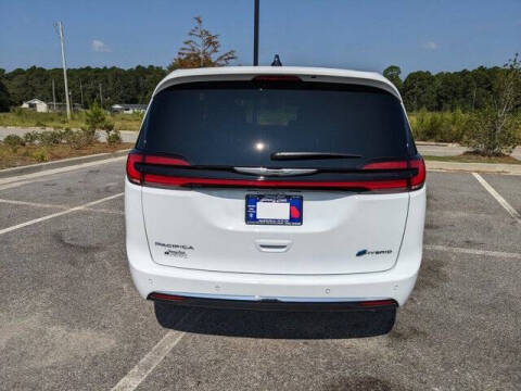 2025 Chrysler Pacifica Plug-In Hybrid