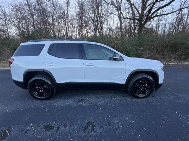 2023 GMC Acadia AT4