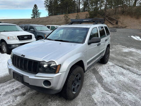 2005 Jeep Grand Cherokee for sale at CARLSON'S USED CARS in Troy ID