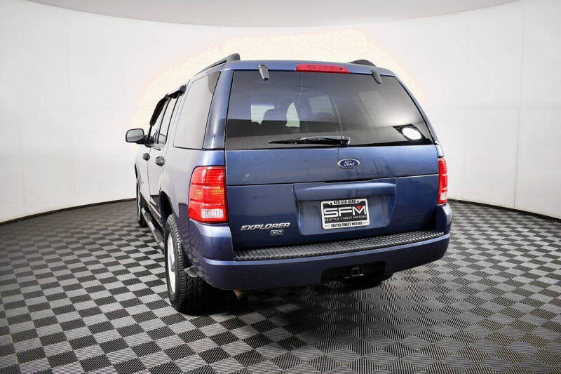 2004 Ford Explorer XLT