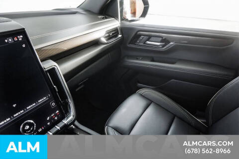 2025 GMC Yukon Elevation