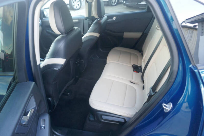 2020 Ford Escape SEL