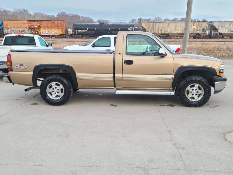 1999 Chevrolet Silverado 1500 for sale at J & J Auto Sales in Sioux City IA