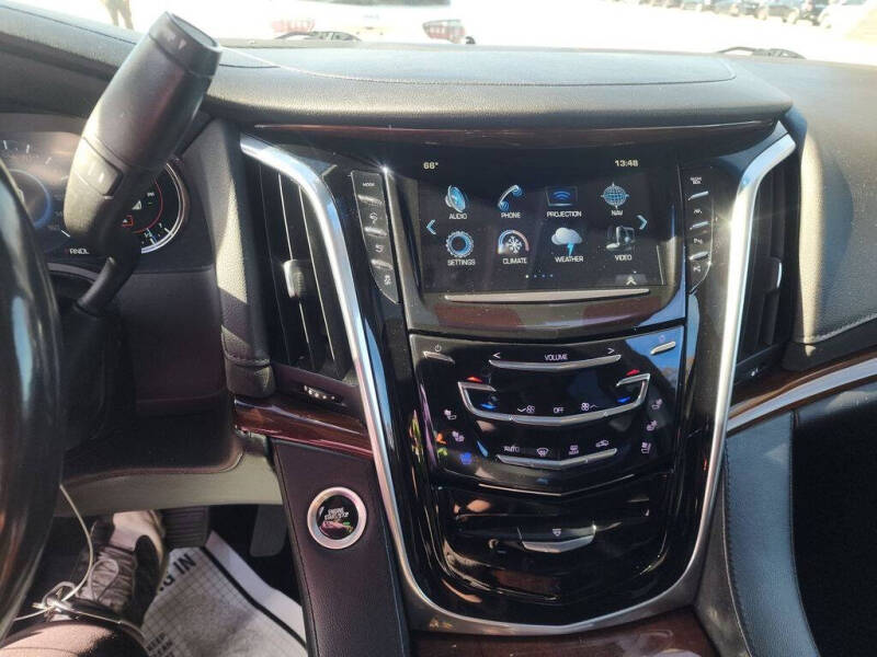 2018 Cadillac Escalade Premium Luxury