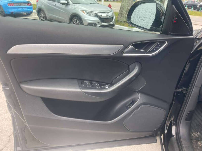 2016 Audi Q3 2.0T quattro Premium Plus