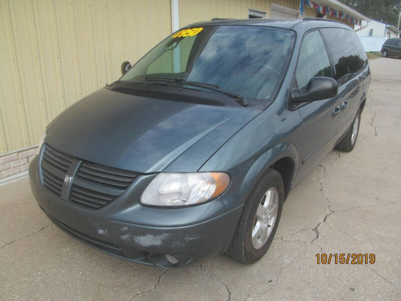 2005 Dodge Grand Caravan for sale at LINCOLN WAY MOTORS LLC in Cedar Rapids IA