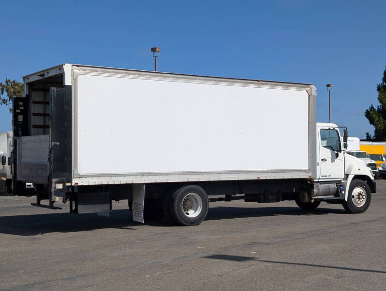 2015 Hino 268A