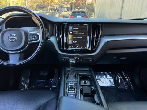 2018 Volvo XC60 T5 Momentum