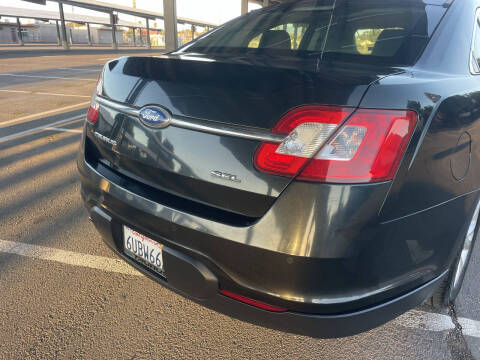 2011 Ford Taurus SEL