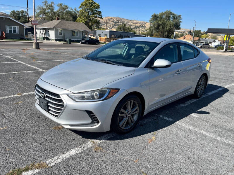 2018 Hyundai Elantra SEL photo 2