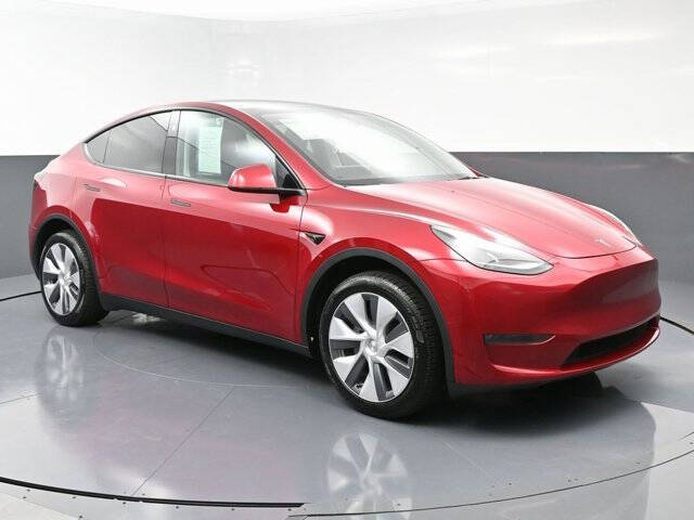 Used 2024 Tesla Model Y Long Range with VIN 7SAYGDEE4RA256408 for sale in Conshohocken, PA