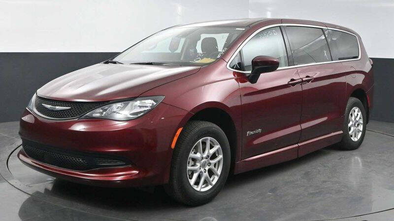 2023 Chrysler Voyager LX