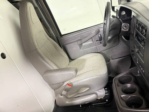 2024 GMC Savana 2500