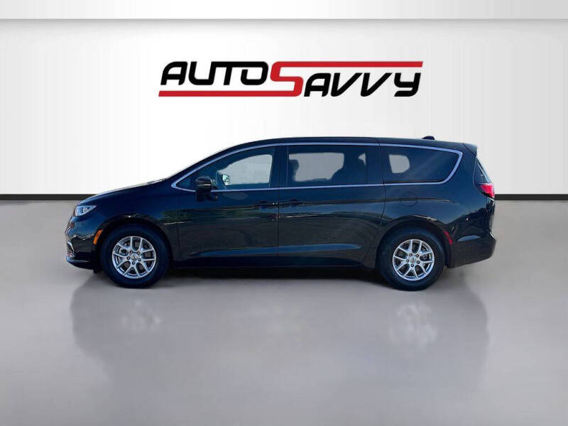 2023 Chrysler Pacifica Touring