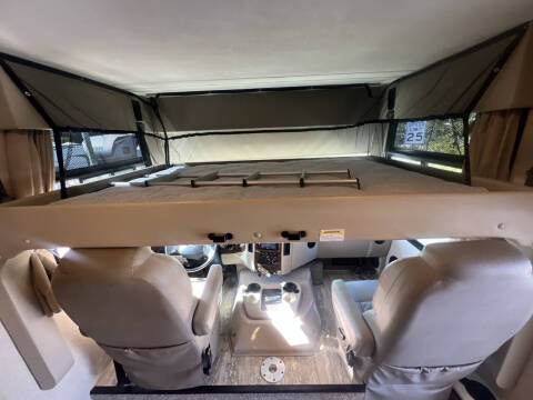 2019 Thor Motor Coach Hurricane