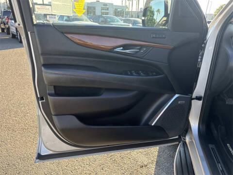 2020 Cadillac Escalade Luxury