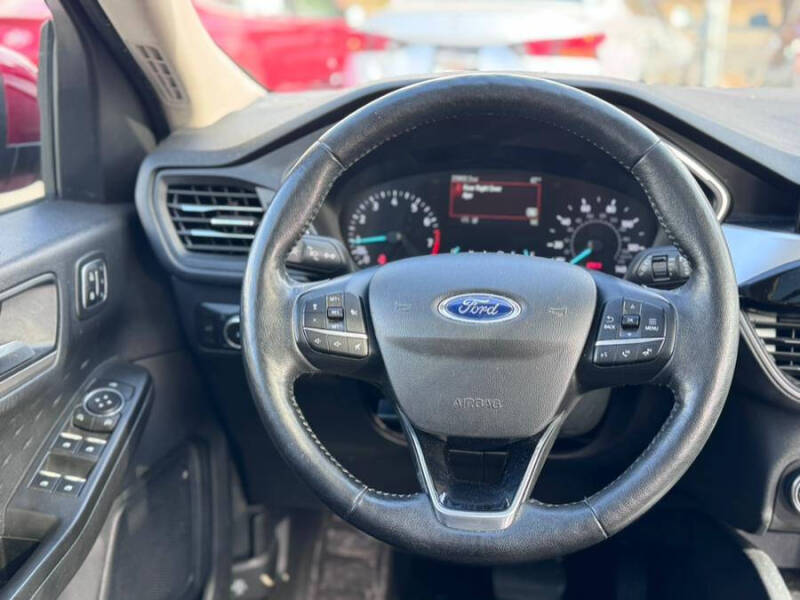 2020 Ford Escape SEL