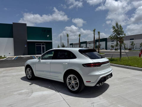 2022 Porsche Macan