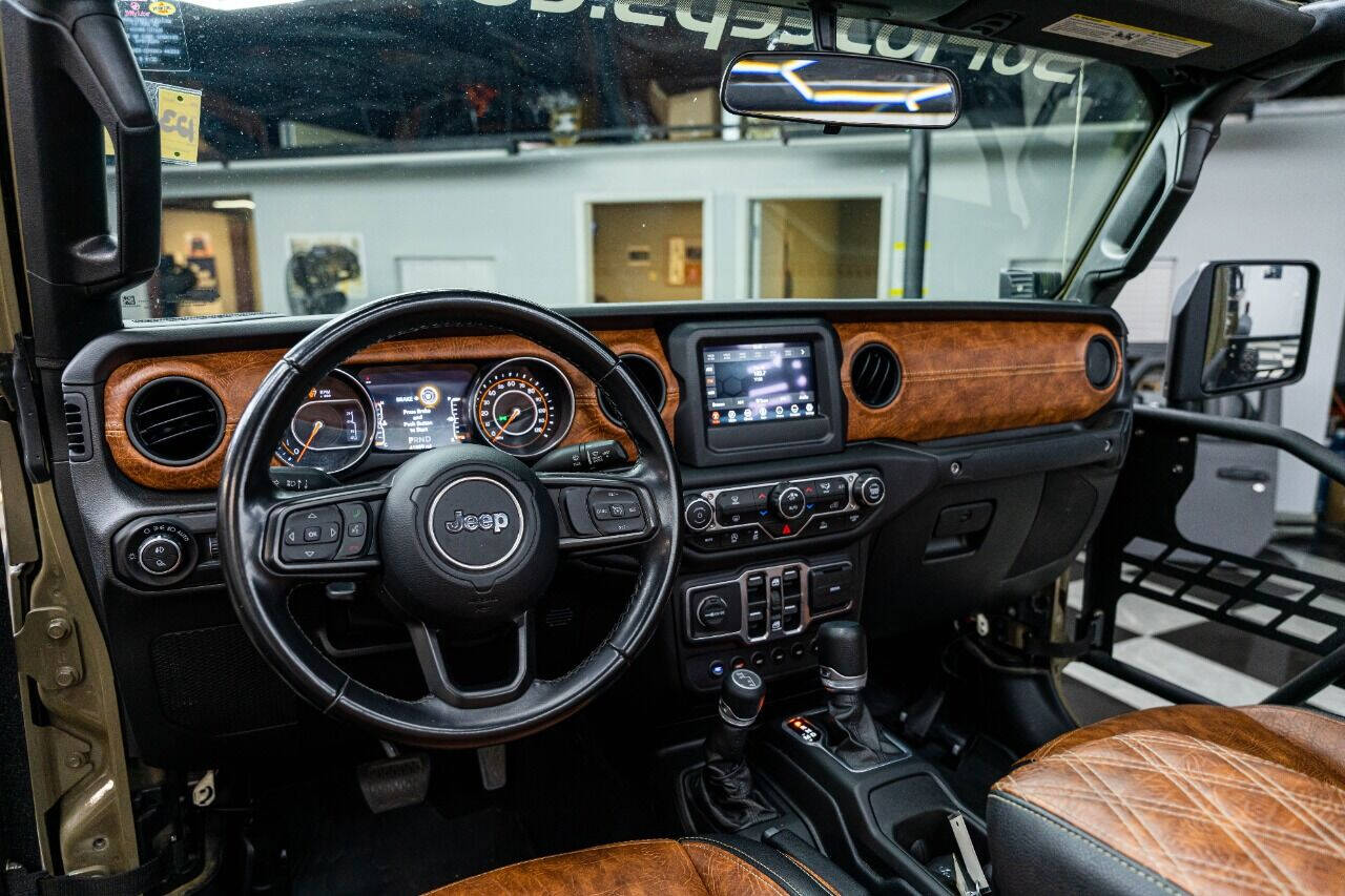 2020 Jeep Gladiator Pickup - $54,999
