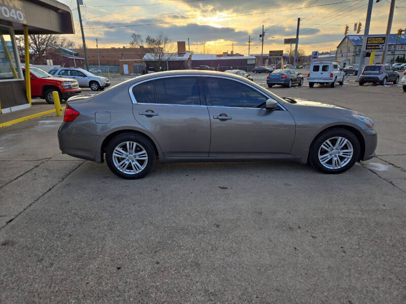 2010 Infiniti G37 Sedan x
