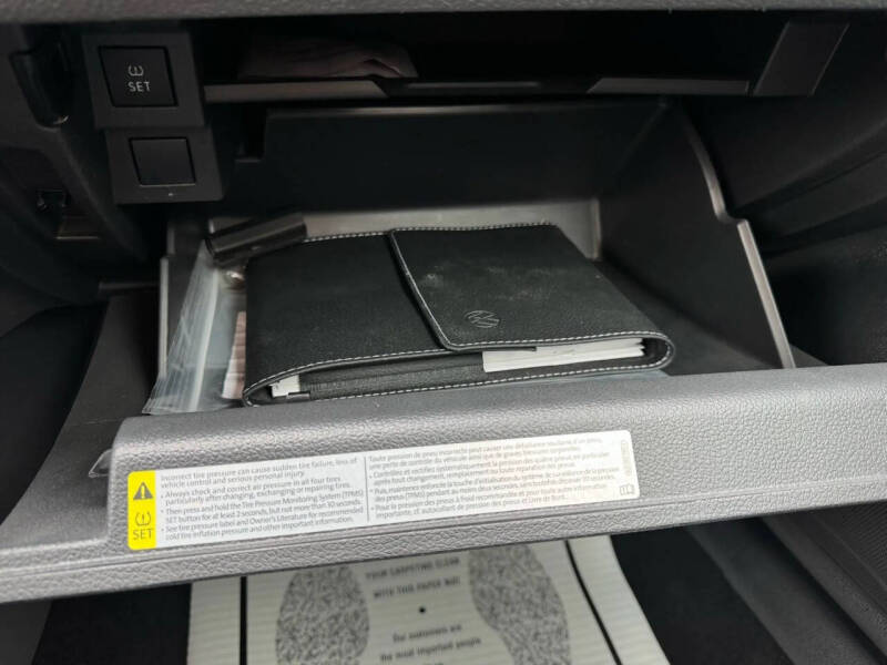 2022 Volkswagen Passat SE