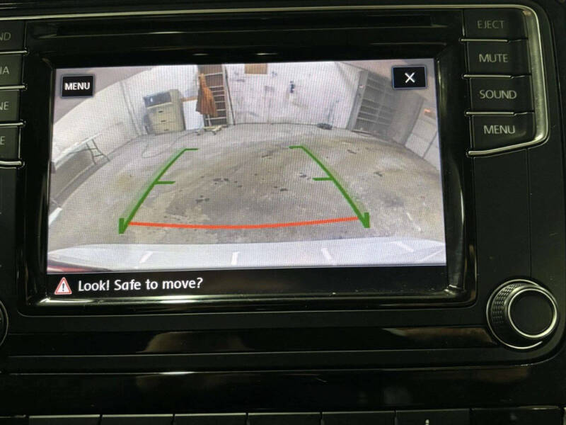 2017 Volkswagen Passat 1.8T R-Line