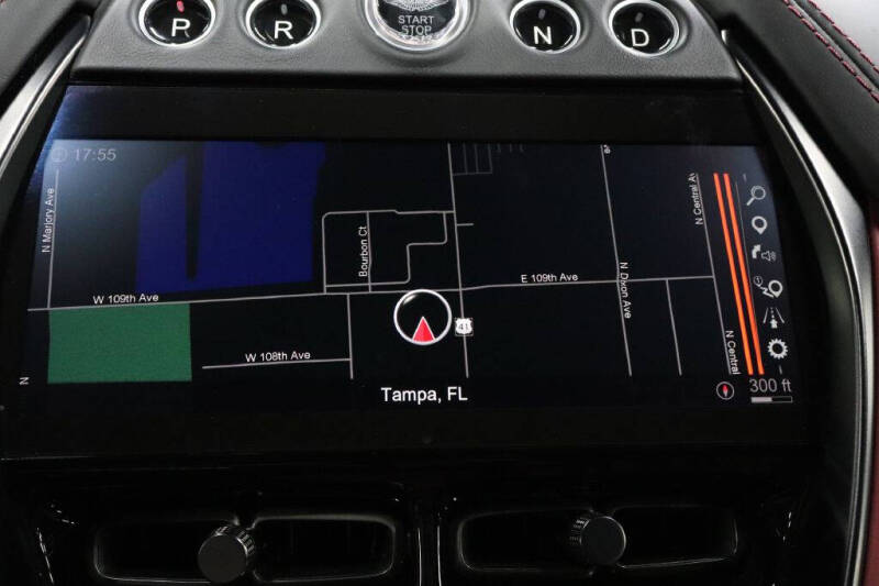 2021 Aston Martin DBX