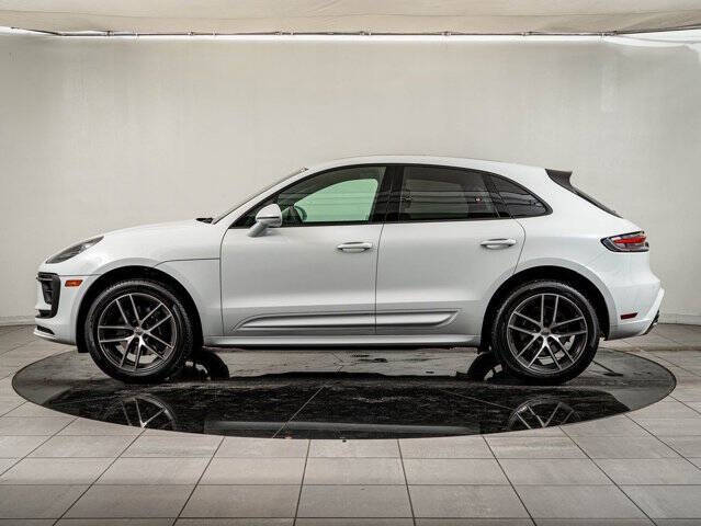 2025 Porsche Macan