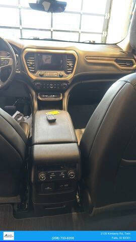 2021 GMC Acadia Denali