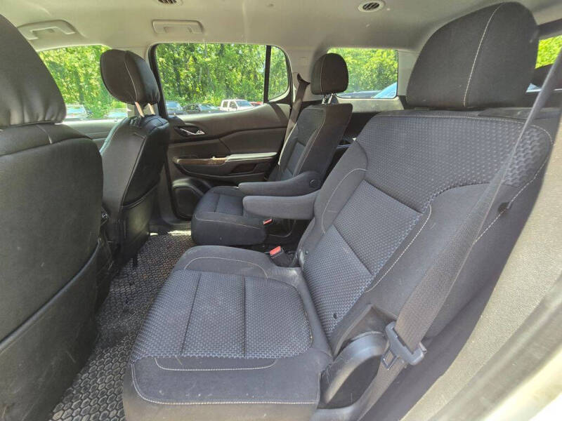 2023 GMC Acadia SLE