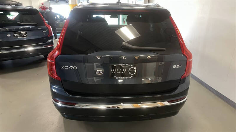 2025 Volvo XC90 B5 Core Bright Theme
