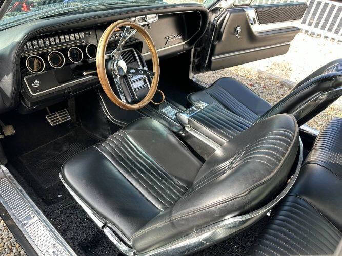 1964 Ford Thunderbird