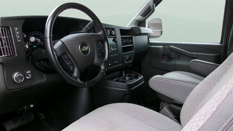2024 Chevrolet Express LT 2500