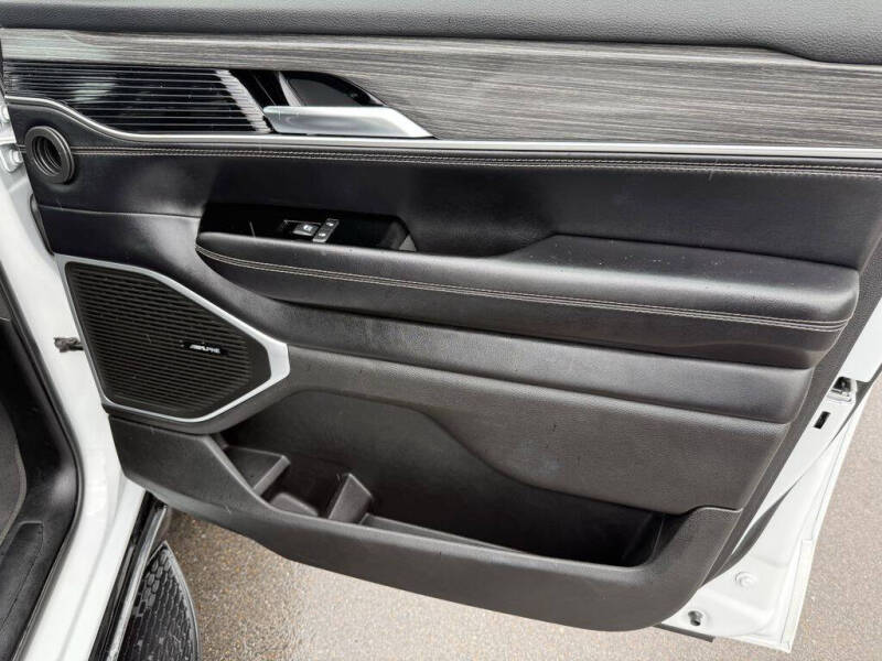 2023 Jeep Wagoneer L Series II