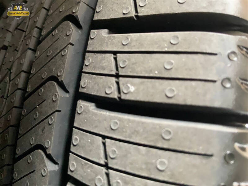 2023 BMW 3 Series 330e