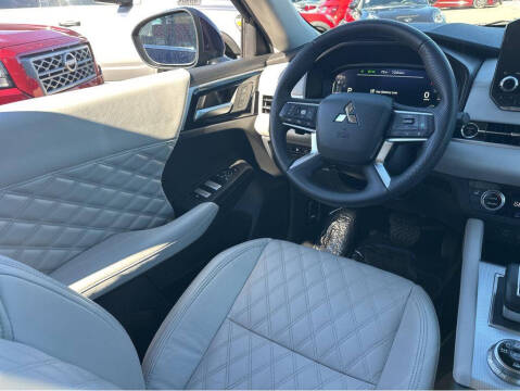 2023 Mitsubishi Outlander PHEV SEL