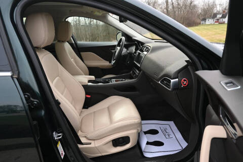 2017 Jaguar F-PACE 35t Prestige