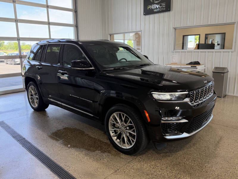 2023 Jeep Grand Cherokee Summit