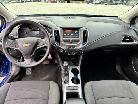 2017 Chevrolet Cruze LT Auto