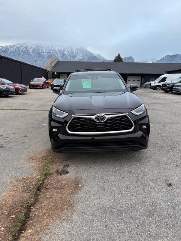2021 Toyota Highlander LE