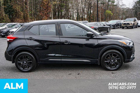 2020 Nissan Kicks SR