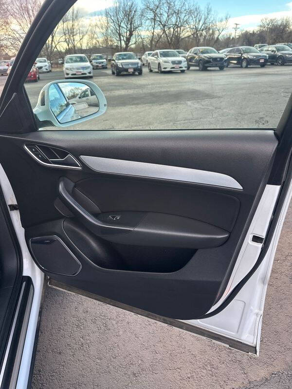 2015 Audi Q3 2.0T quattro Prestige