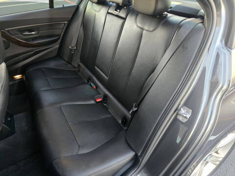 2015 BMW 3 Series 328i