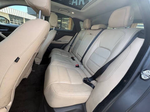 2017 Jaguar F-PACE 35t Prestige