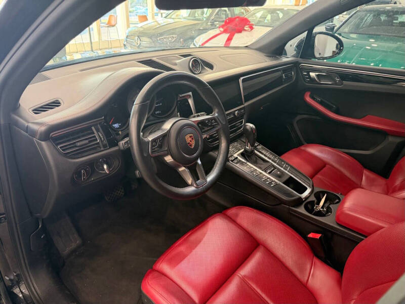 2020 Porsche Macan S