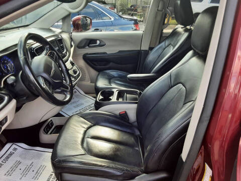 2020 Chrysler Pacifica Touring L