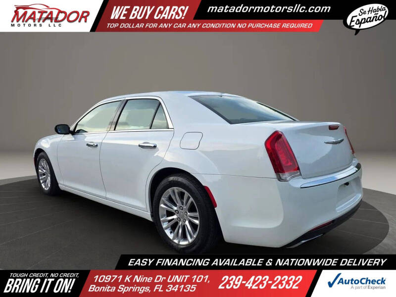 2017 Chrysler 300 C